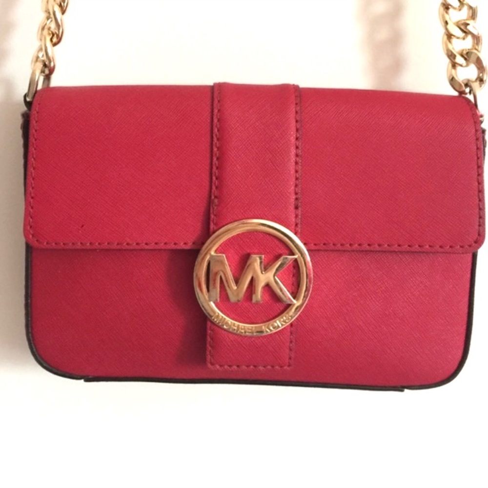 MICHAEL KORS CROSSBODY BAG W/ CHAIN AT STRAP